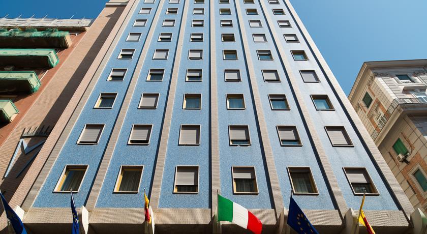 Hotel Exe Majestic Napoli Esterno foto