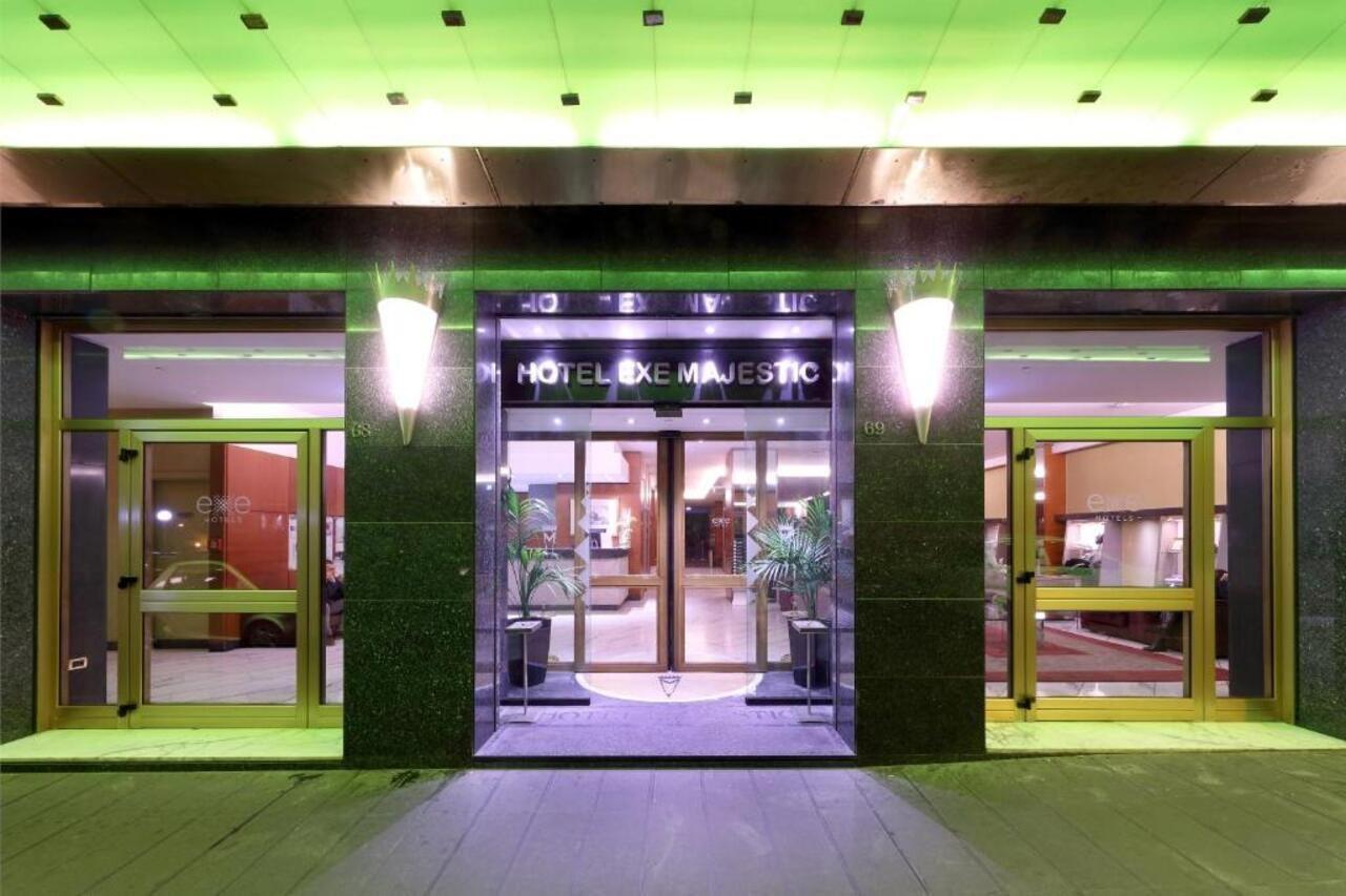 Hotel Exe Majestic Napoli Esterno foto